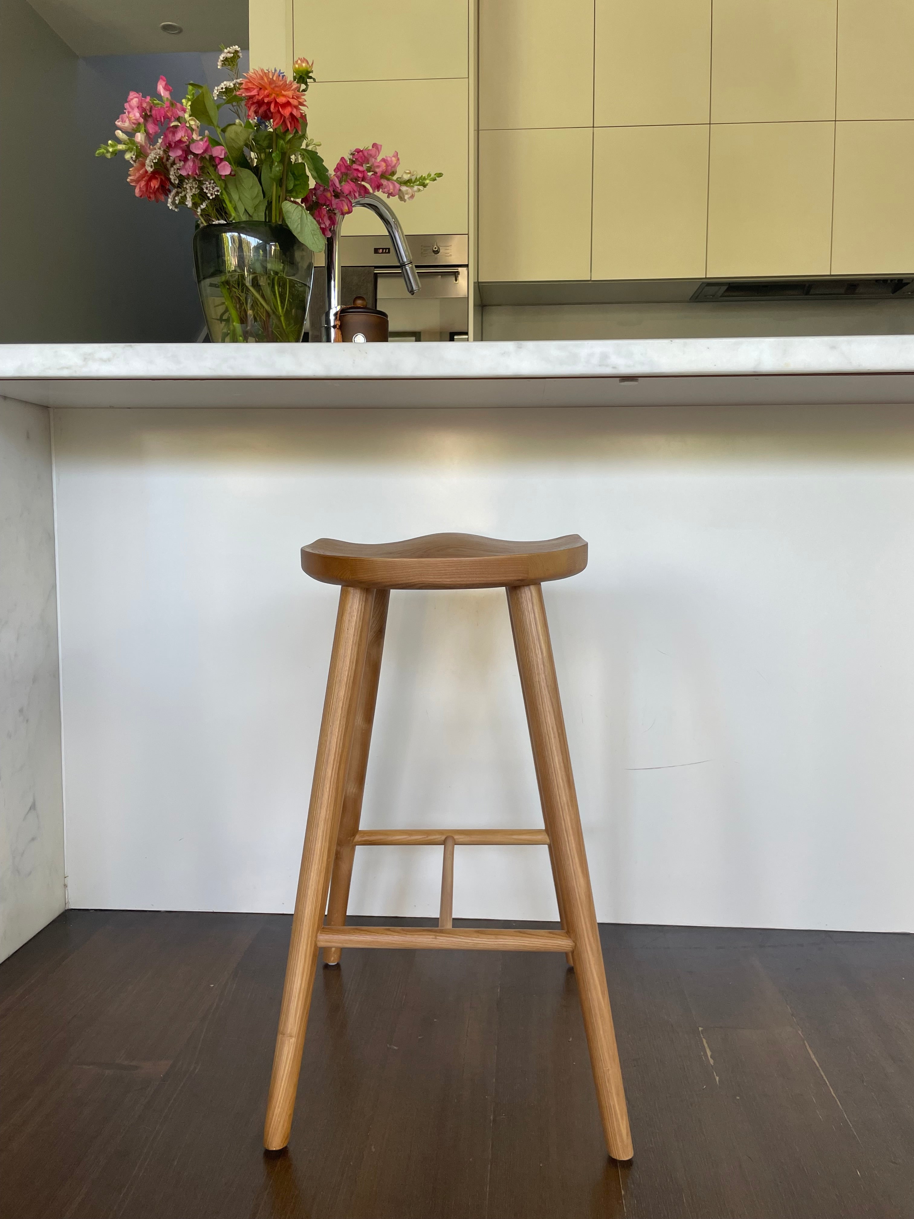 Dallas Saddle Stool - Natural