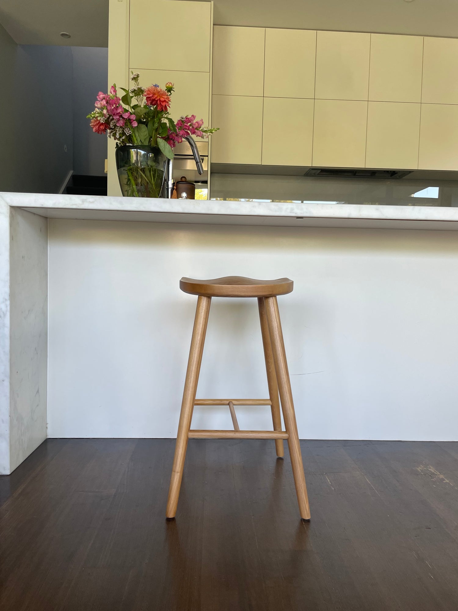 Dallas Saddle Stool - Natural